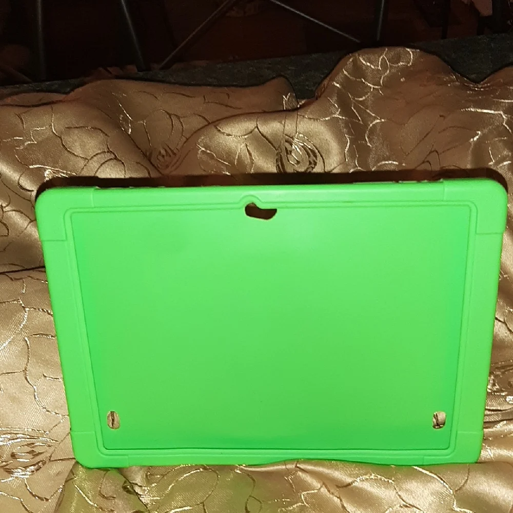 🎮Green Tablet Case- Like New🕹